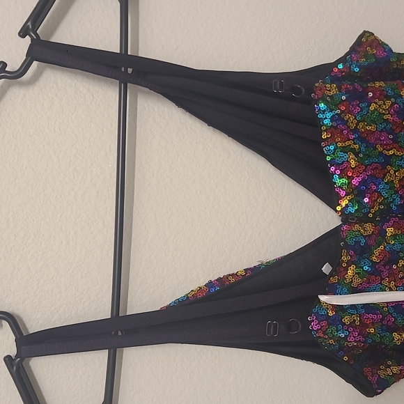 Dress - Picture 4 of 7